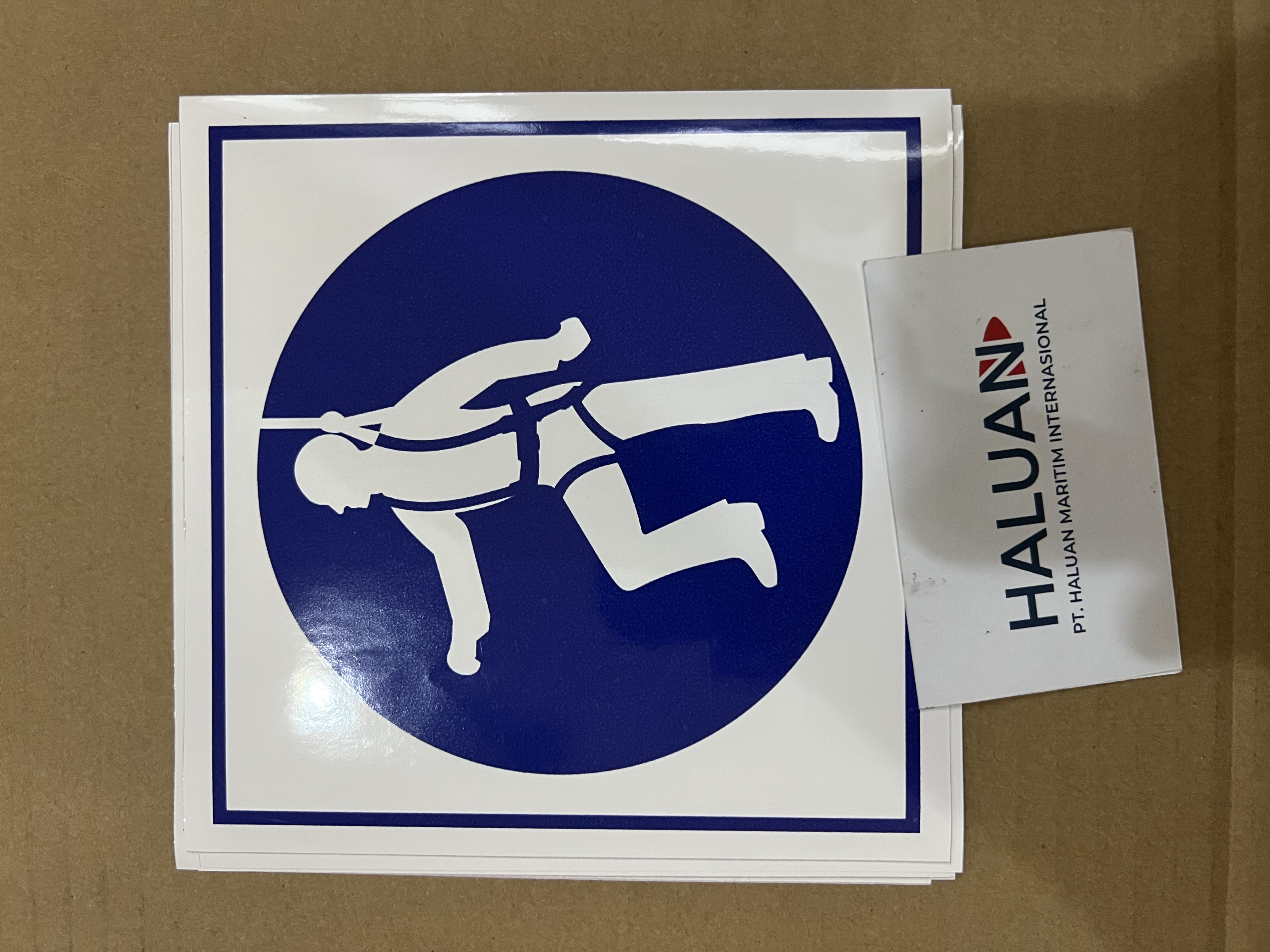 IMPA 335652 - WEAR HARNESS IMO SYMBOL
