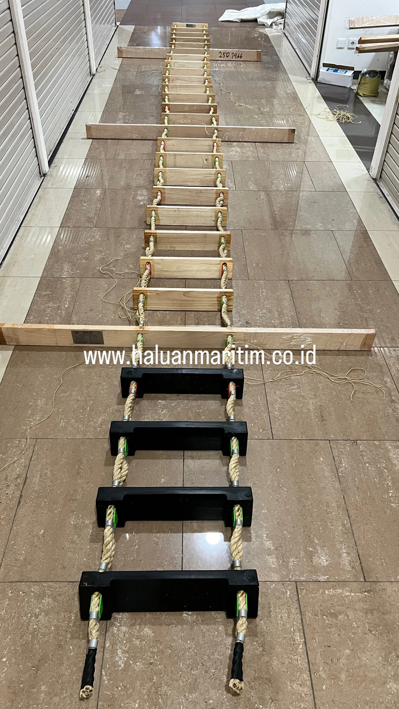 PILOT LADDER 9 METER C/W CCS CERTIFICATE