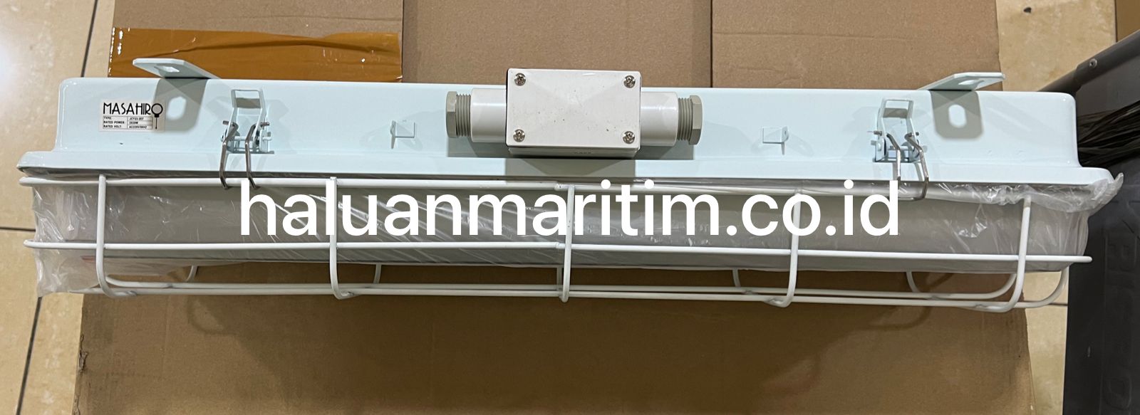 MARINE FLOURESCENT CEILING LIGHT WATERTIGHT WITH GLOBE 220V 18W X 2 IMPA 791911